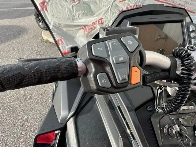 Polaris Prostar S4 Indy Adventure X2 137 2023 alt