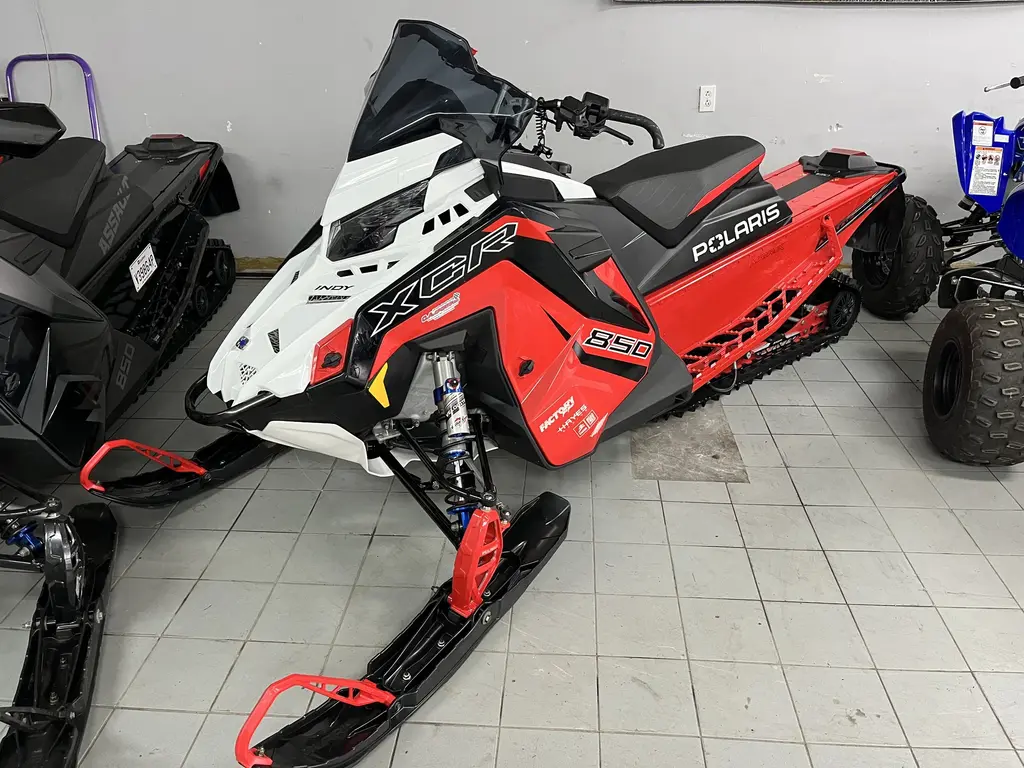 Polaris XCR 850 136 2023