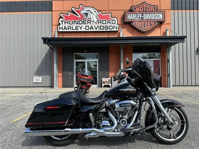 2017 Harley-Davidson Street Glide Special