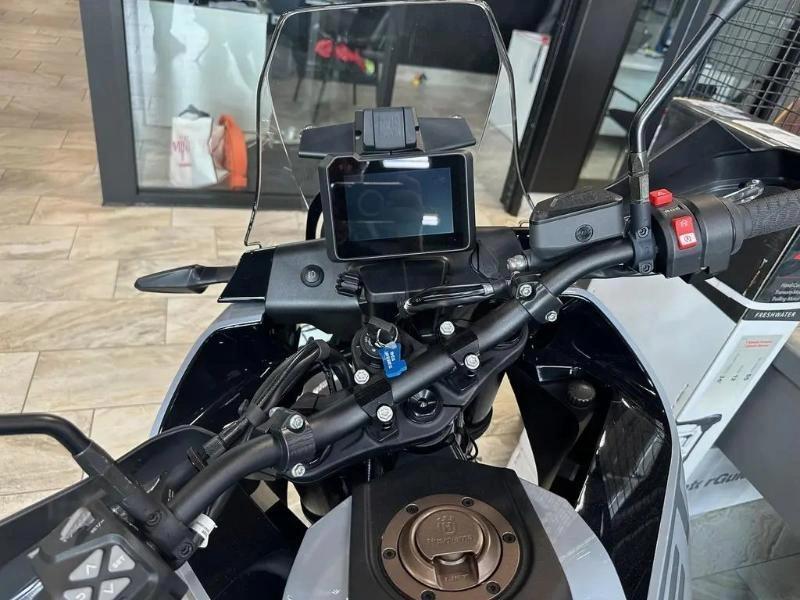 2024 Husqvarna Norden 901 alt