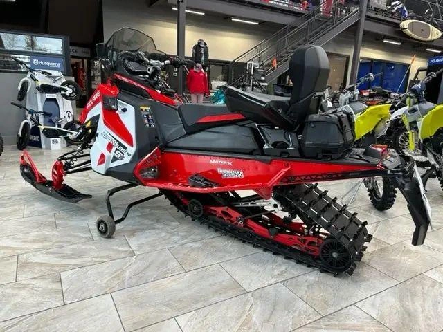 Polaris Prostar S4 Indy Adventure X2 137 2023 alt