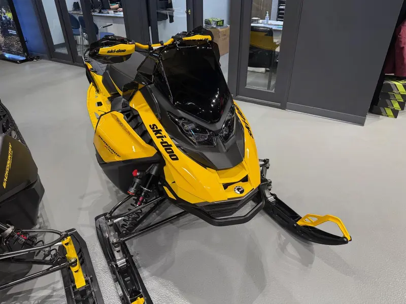 2025 Ski-Doo RENEGADE XRS 900 ACE TURBO R X-RS