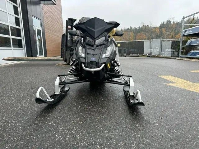 Polaris 800 Switchback Assault 2018 alt