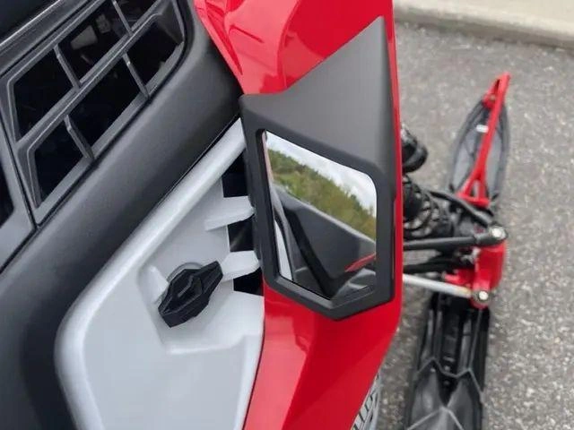 2023 Polaris 850 Indy Adventure 137 alt