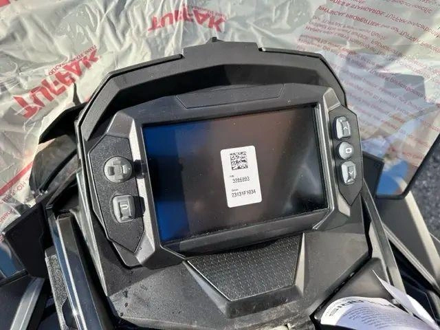 Polaris Prostar S4 Indy Adventure X2 137 2023 alt