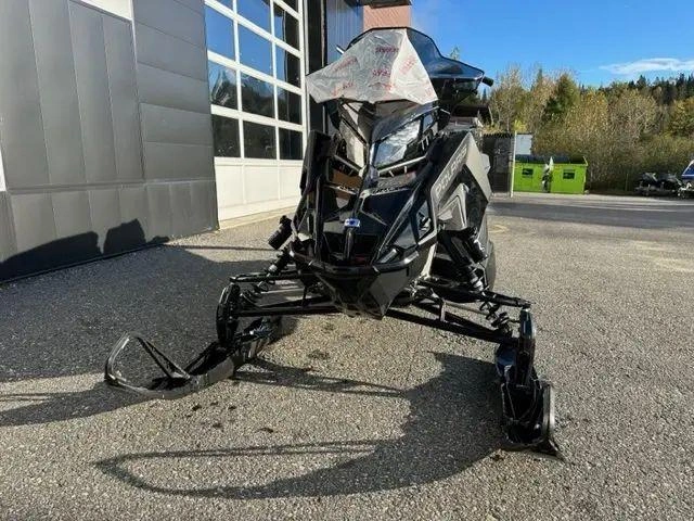 2023 Polaris Prostar S4 Indy Adventure 137 alt