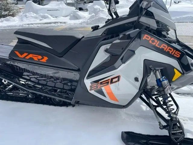 Polaris 850 Indy Vr1 137 2023 alt