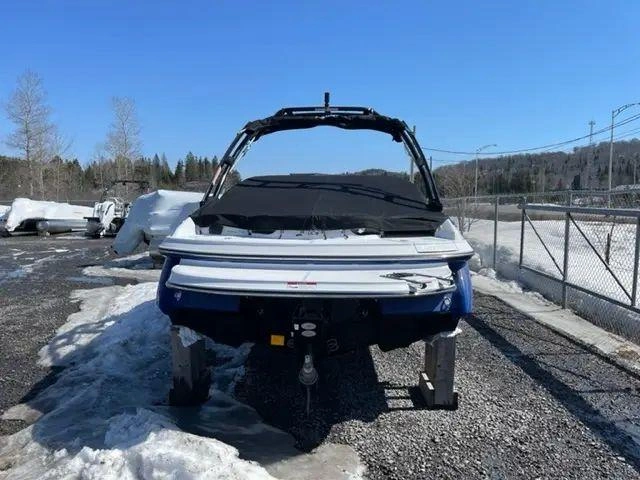 Monterey 224fs Bowrider 2023 alt