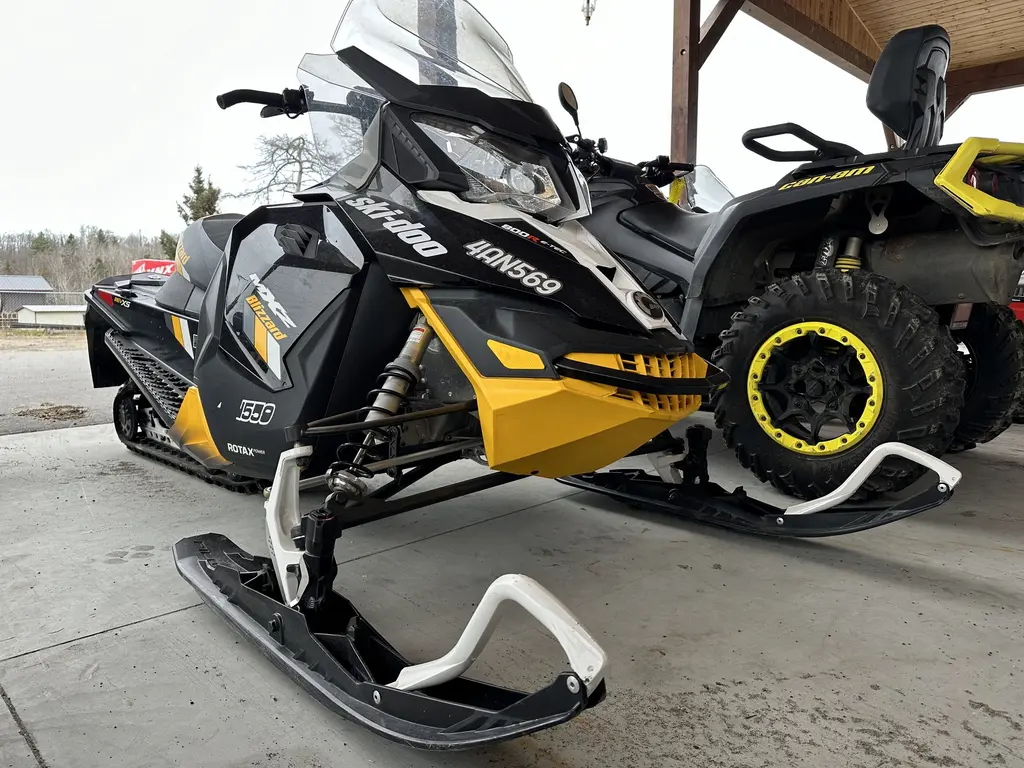 2017 Ski-Doo MXZ BLIZZARD 800 E-TEC