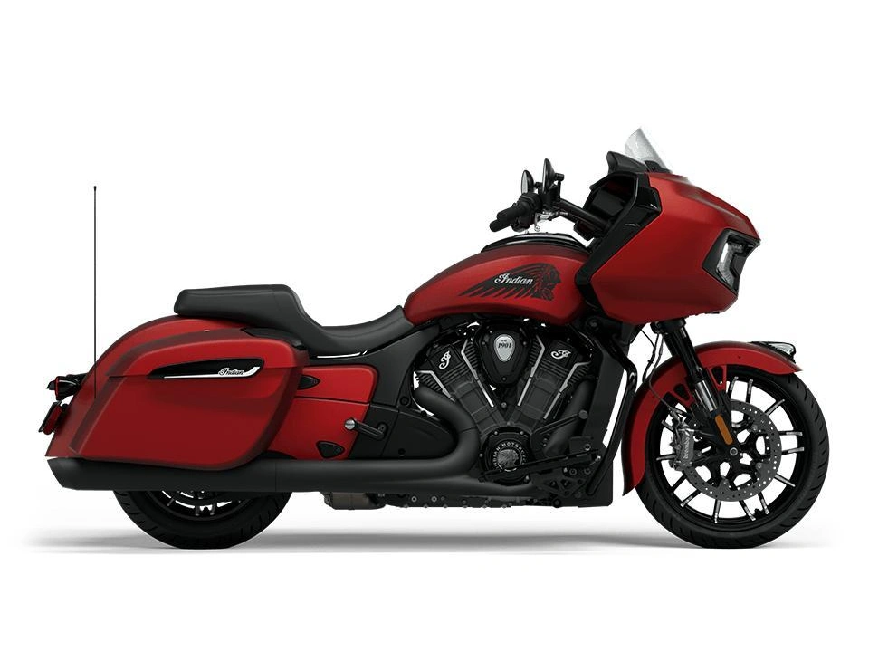 Indian Motorcycle Challenger Dark Horse With Powerband Audio Package 2024 alt