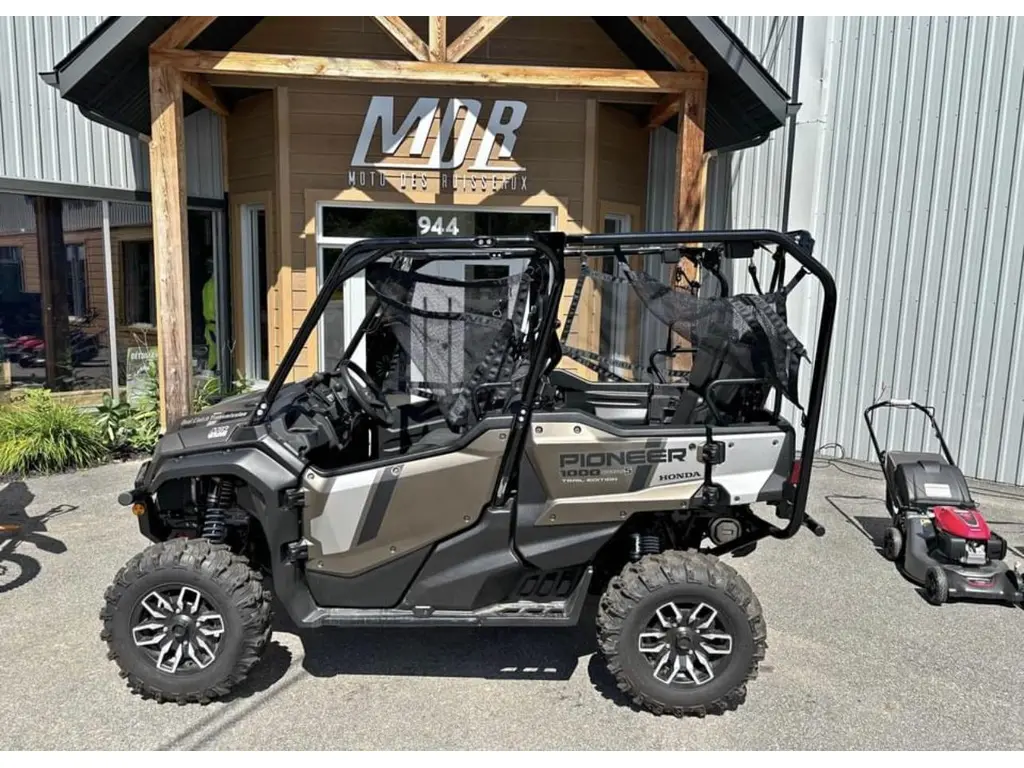 Honda PIONEER 1000 5P 2024 - Trail Bronze