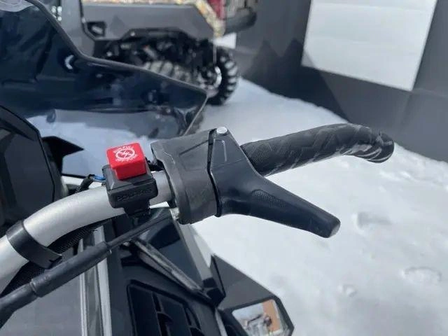 Polaris 850 Indy Vr1 137 2023 alt