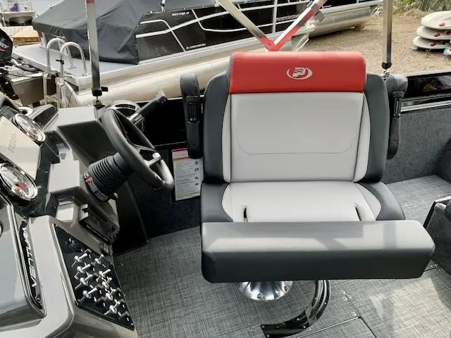 2023 Princecraft VENTURA 23 RL MERCURY FOURSTROKE 200HP XL