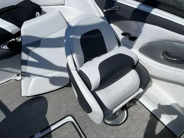 Monterey 224FS BOWRIDER 2023