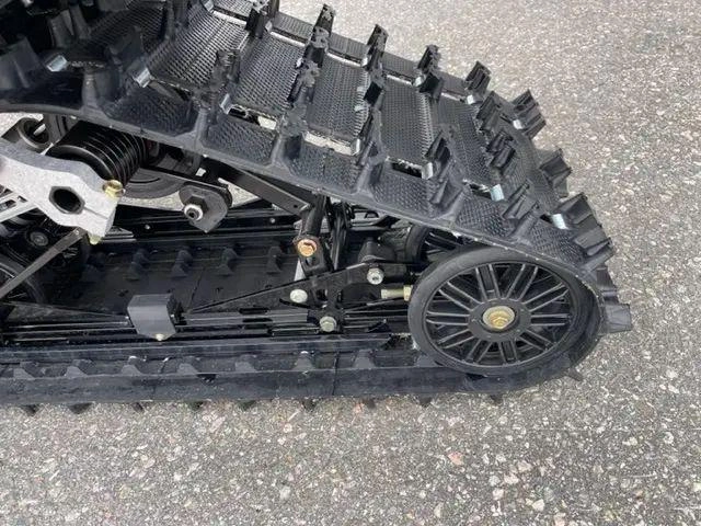 2023 Polaris 650 Indy Adventure 137 alt