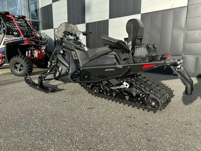 Polaris Prostar S4 Indy Adventure X2 137 2023 alt