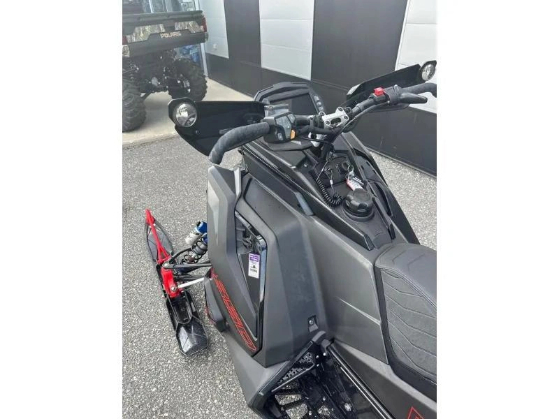 2023 Polaris 850 Indy Xcr 136 alt