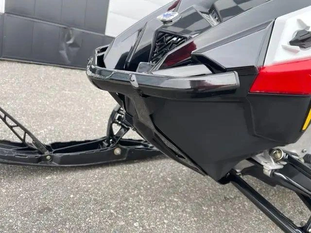 2023 Polaris 650 Indy Adventure 137 alt