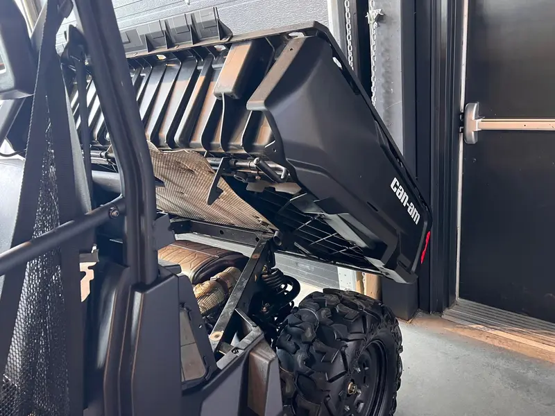 2022 Can-Am DEFENDER HD9