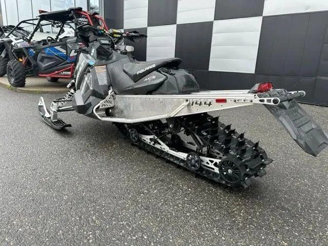 Polaris 800 Switchback Assault 2018 alt