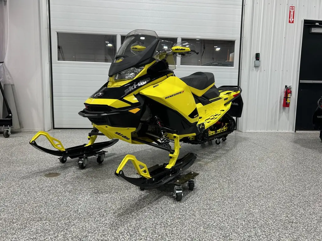 2021 Ski-Doo Renegade X 850