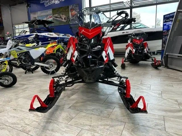 Polaris Prostar S4 Indy Adventure X2 137 2023 alt