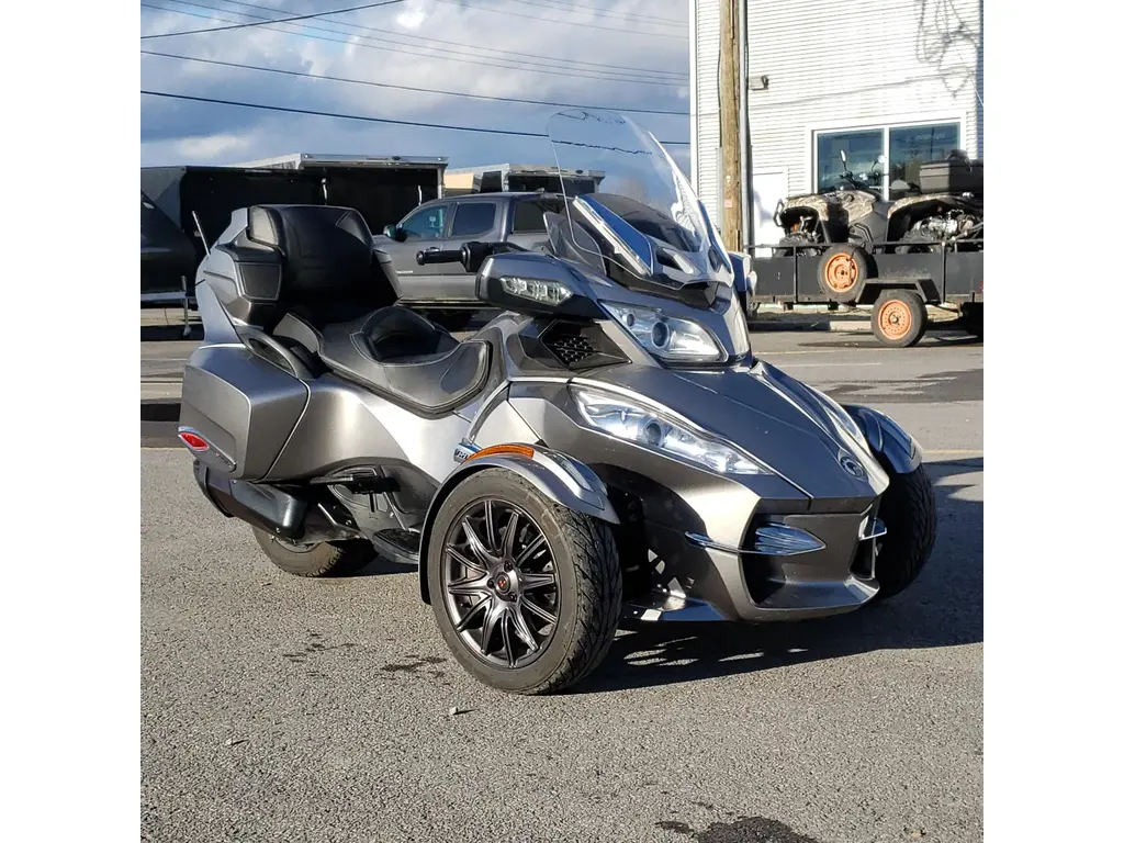 2013 Can-Am SPYDER RT-S 