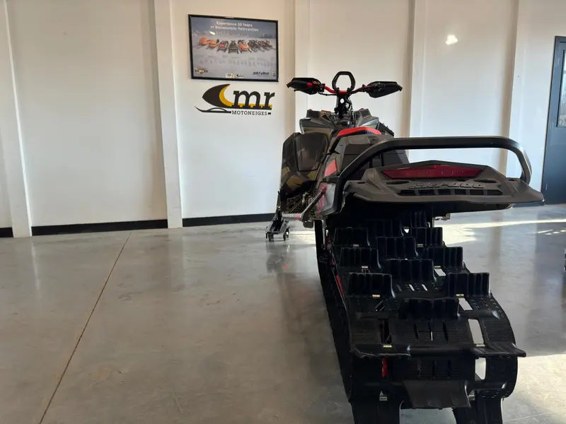 2022 Ski-Doo SUMMIT X EXPERT