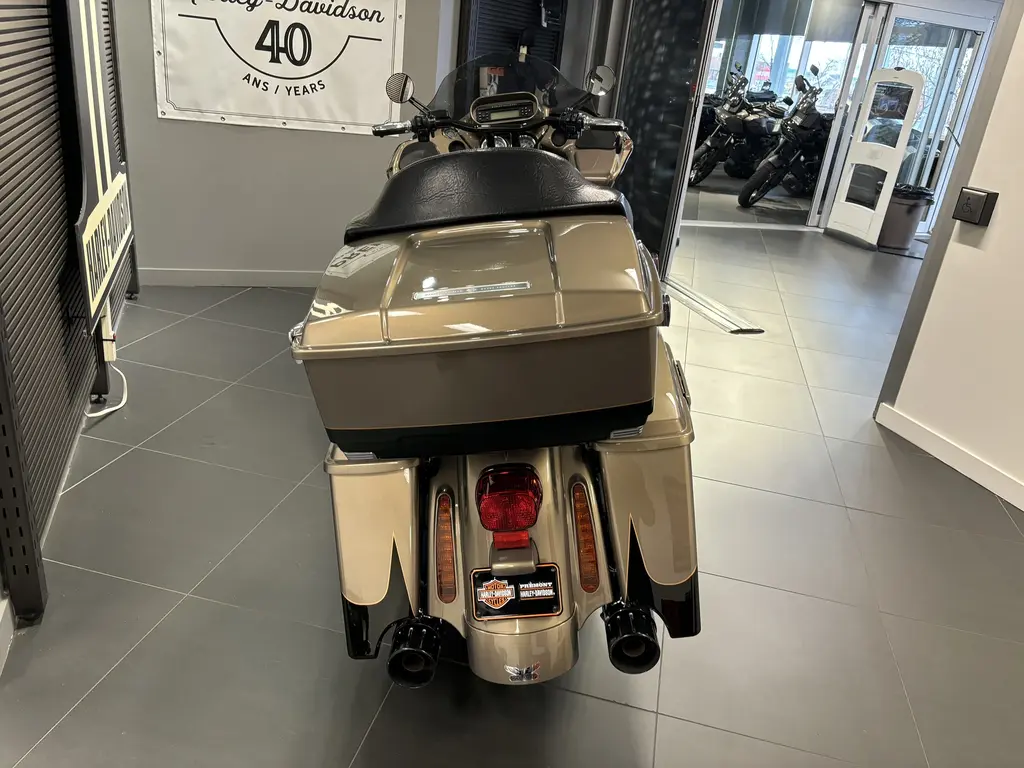 2013 Harley-Davidson CVO Road GlideFLTRXSE