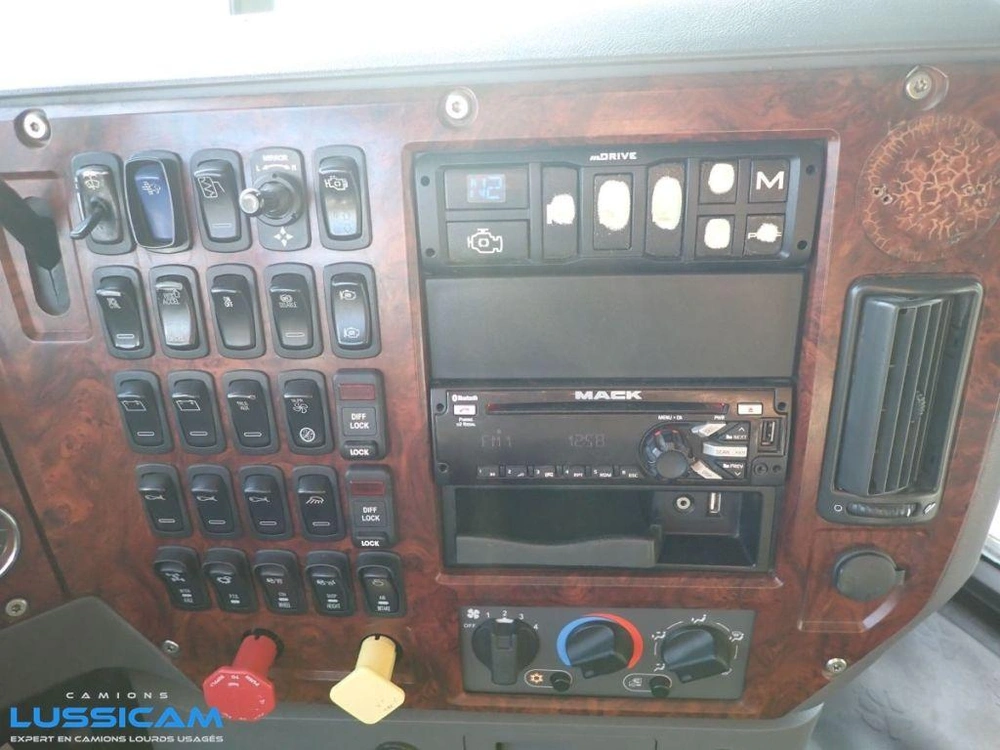 Mack Pinnacle Cxu613 2015