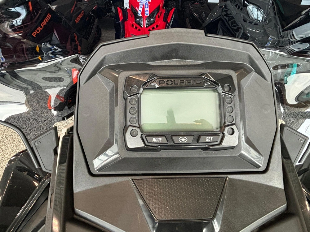 2025 Polaris 650 Indy Sp 137 alt