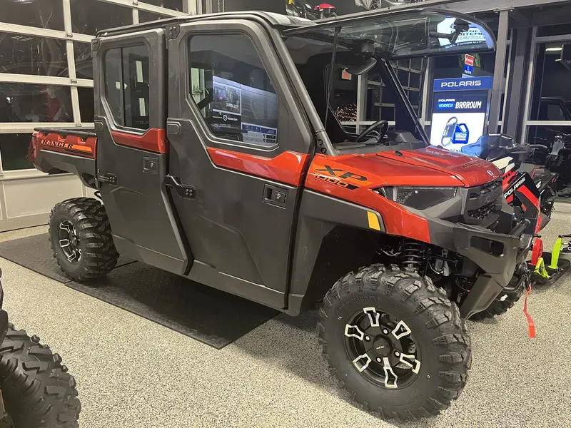 2025 Polaris RANGER CREW XP 1000 NORTHSTAR EDITION PREMIUM Pare-brise basculant et vitres électriques