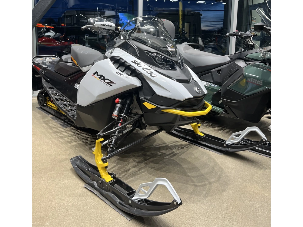 Ski-doo Mxz Adr W/ Blizzard Pkg 137 850 E-tec Ice Ripper Xt 1.25'' E.s. 2024 alt