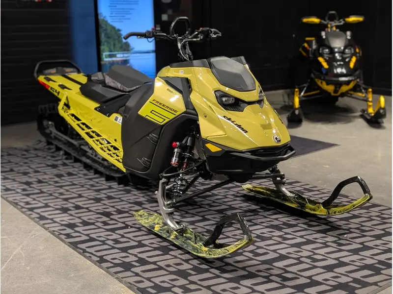 2025 Ski-Doo FREERIDE 154 850 E-TEC Turbo R PowderMax X-Light 3.0" SHOT