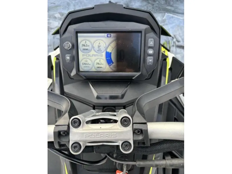 2022 Polaris Switcheback assault 850 146 2 pouces