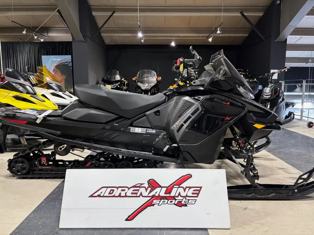 2023 Ski-Doo renegade x turbo r