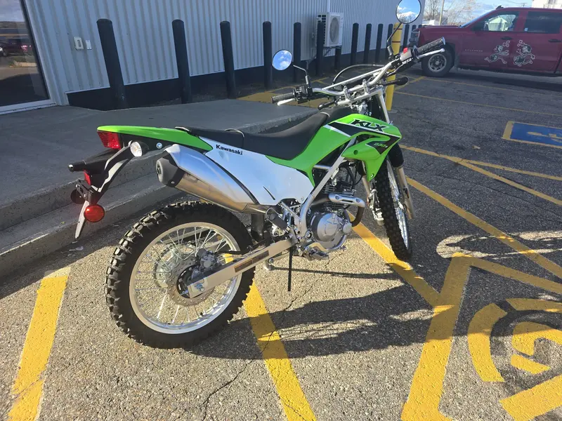 2024 Kawasaki KLX230 S thumbnail 3