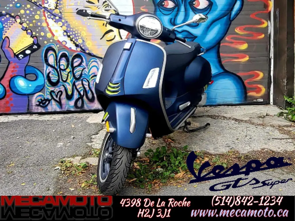 2023 Vespa GTS300ie - Super Tech