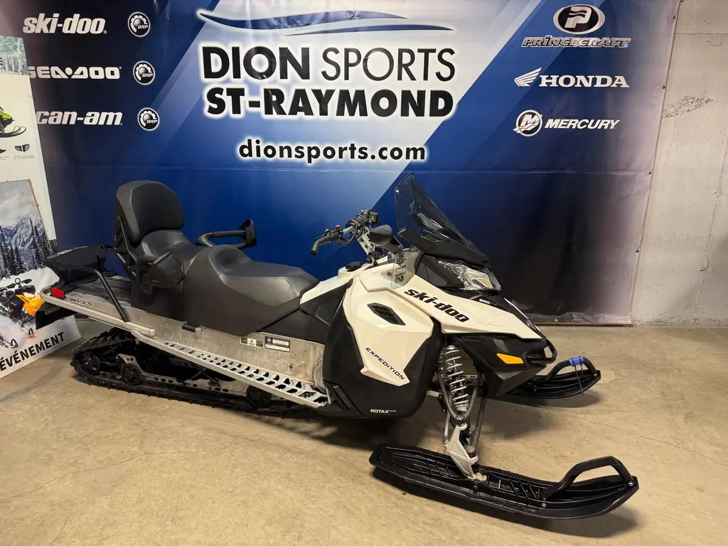 2017 Ski-Doo EXPEDITION SPORT 900 ACE