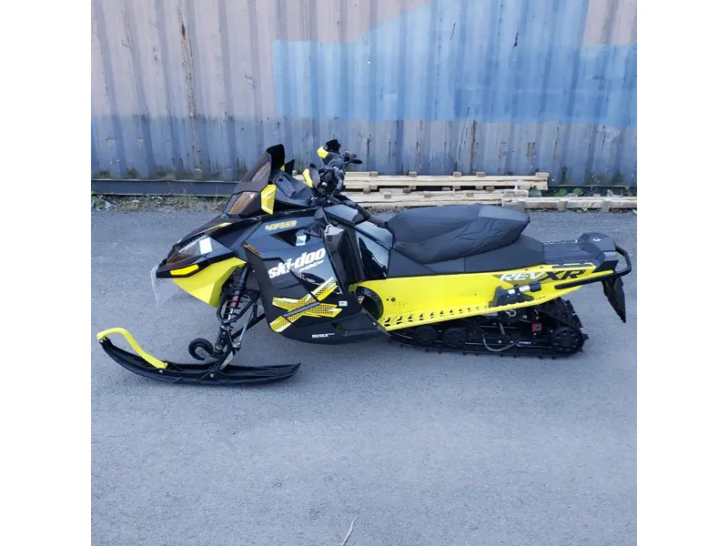 2015 Ski-Doo MXZ 1200 X