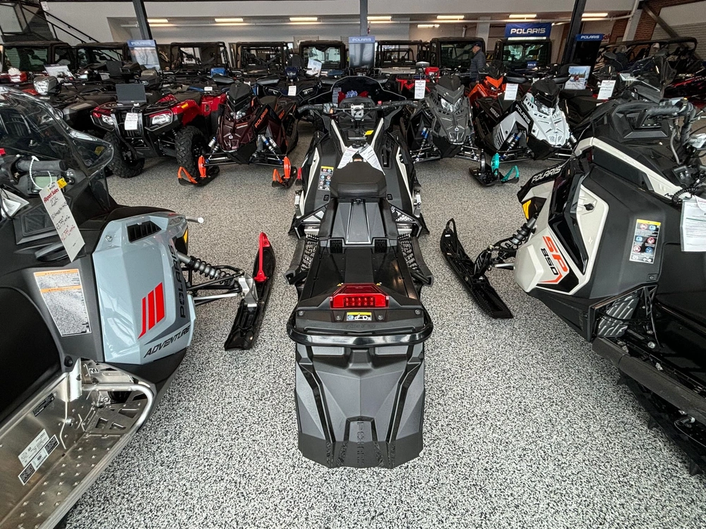 2025 Polaris 650 Indy Sp 137 alt