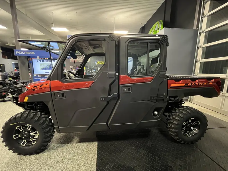 2025 Polaris RANGER CREW XP 1000 NORTHSTAR EDITION PREMIUM Pare-brise basculant et vitres électriques