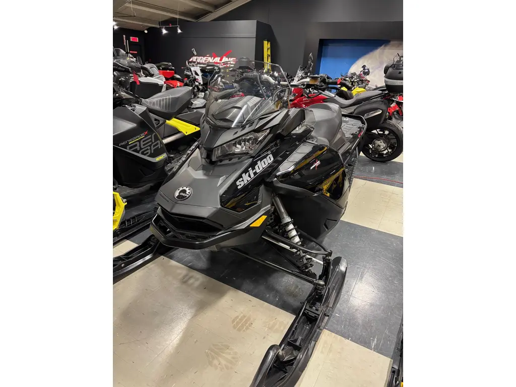 2021 Ski-Doo Renegade Adrenaline