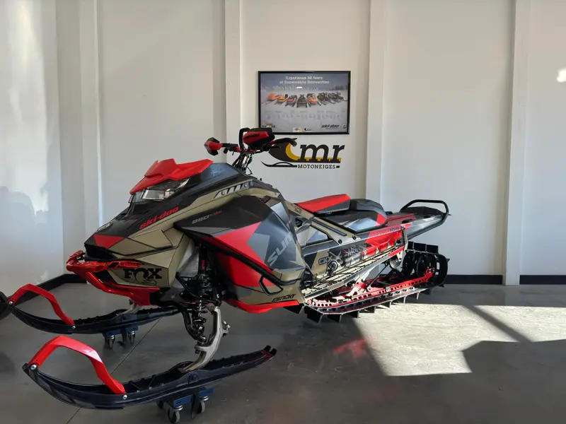 2022 Ski-Doo SUMMIT X EXPERT