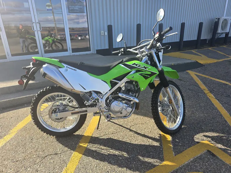 2024 Kawasaki KLX230 S thumbnail 2