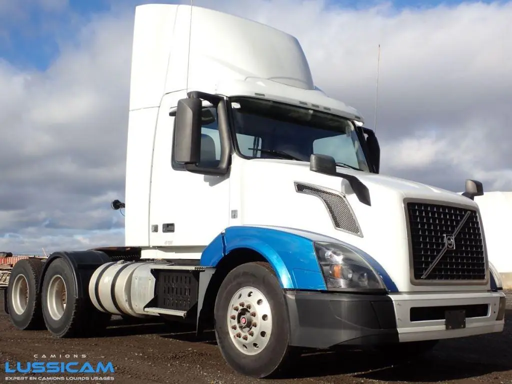 2016 Volvo VNL300