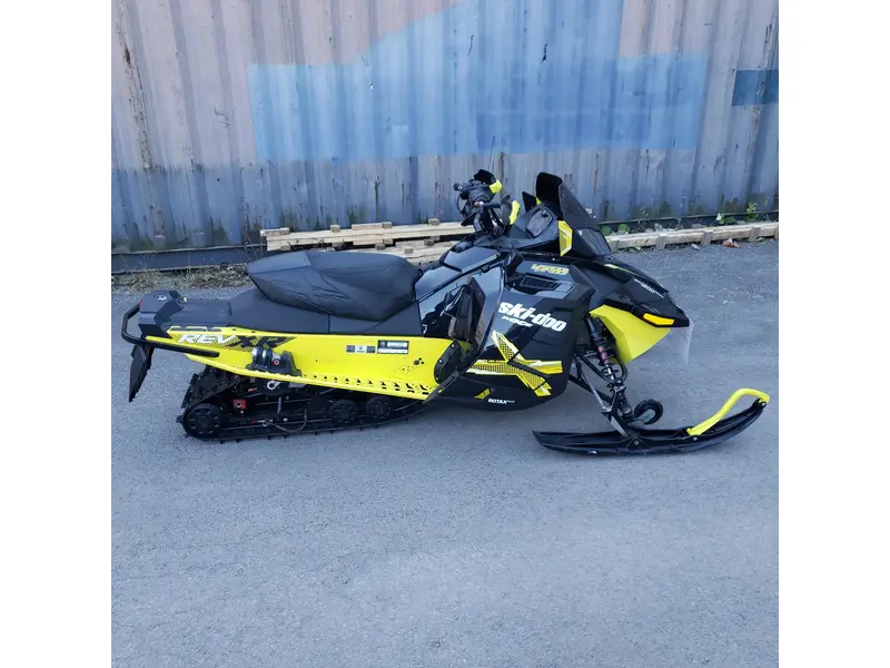 2015 Ski-Doo MXZ 1200 X