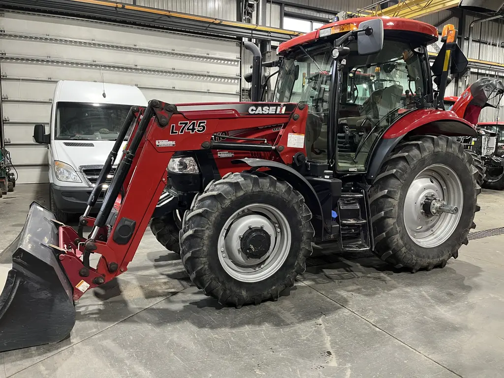 2013 Case IH Maxxum 110