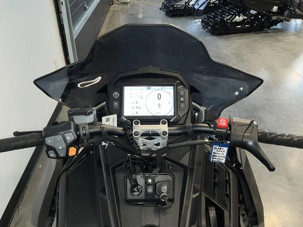 Polaris 850 Indy Xcr 136 500$ De Réduction, Jusqu'au 30-06-25 2025 alt