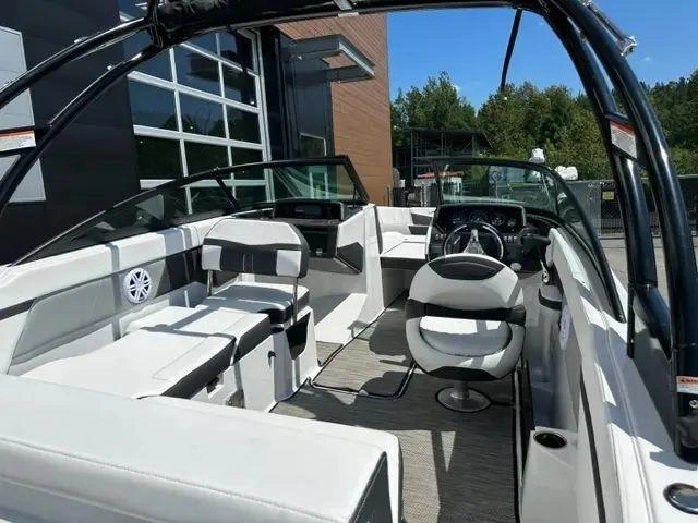 Monterey M205 Bowrider 2024 alt